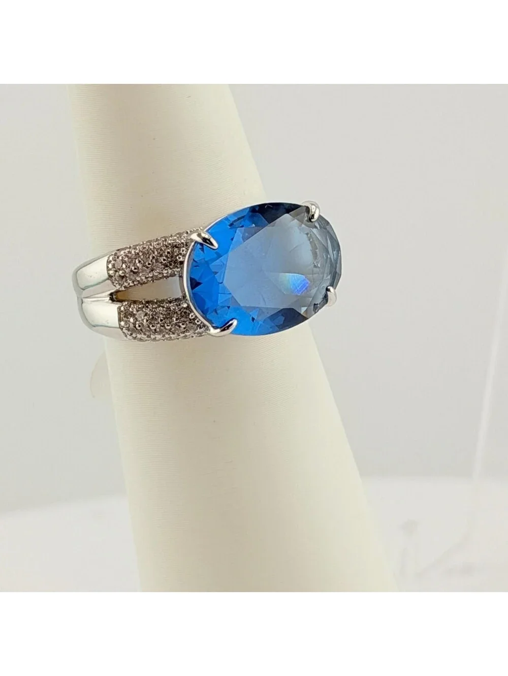 Bomb Party Pave Ring Sz 8 RG98310 